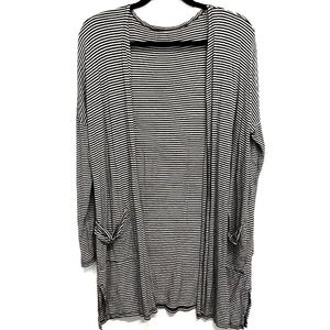 Carly Jean Los Angels Black and White Cardigan